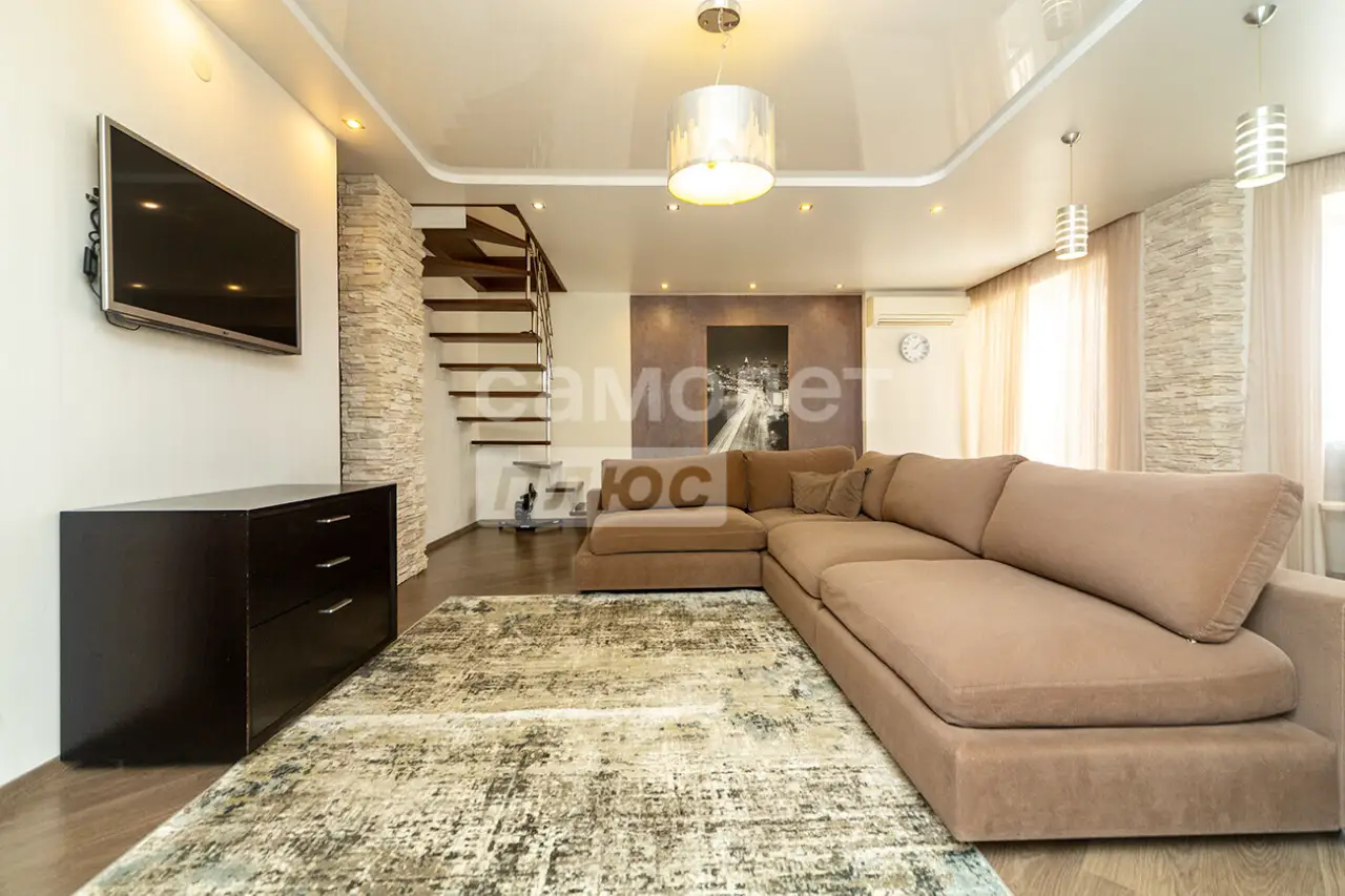 2-комн. квартира 111,2 м²